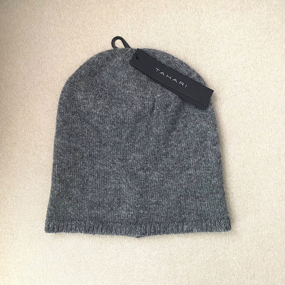 NEW Tahari 100% Cashmere Hat